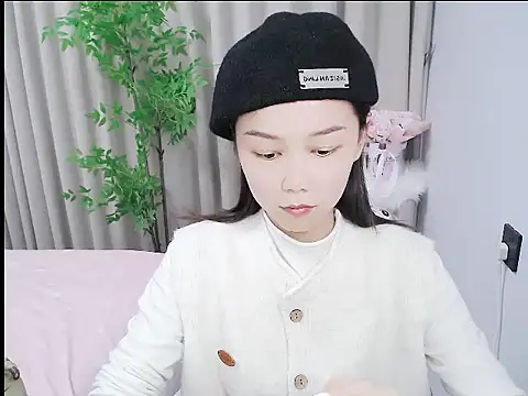 mili0923 online show from October 30, 2025, 1:42 pm