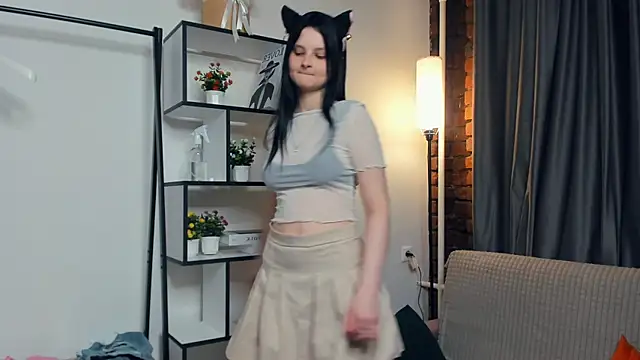 SkyDoll online show from October 16, 2025, 10:18 pm