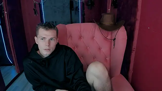 Snapshot of Hector_Spector chatting on November 4, 2025, 11:03 am Hector Spector online show from November 4, 2025, 11:03 am