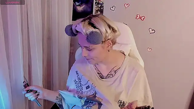 bixxxiz online show from March 1, 2026, 5:29 am