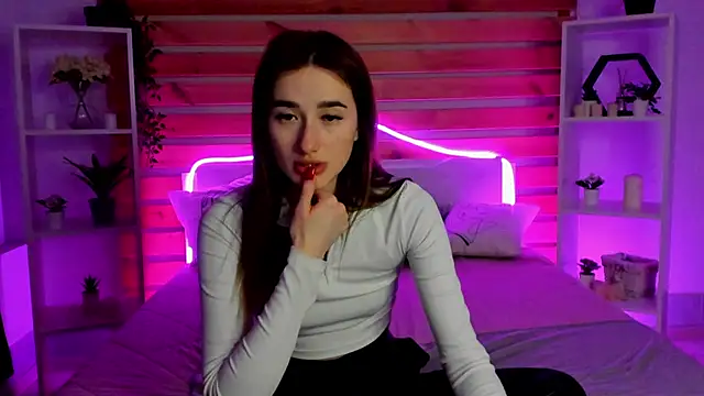 Olivia Grantt online show from November 20, 2025, 1:06 am