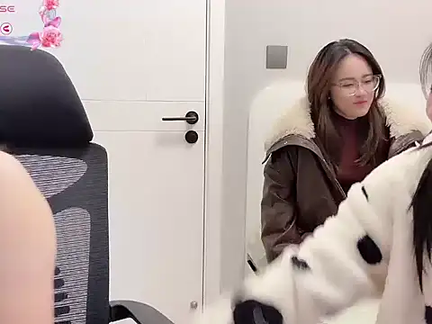 Star-33 online show from December 19, 2025, 1:42 am