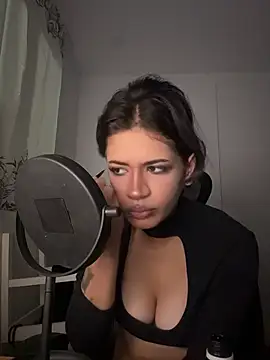 sukulaurens online show from July 19, 2026, 4:54 am
