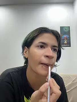 sukulaurens online show from July 10, 2026, 3:50 am