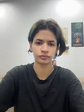 sukulaurens online show from July 12, 2026, 1:39 am