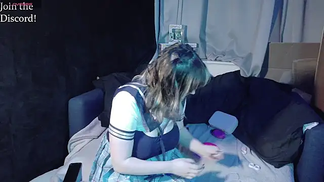 venusflytrapped online show from February 12, 2026, 3:39 am