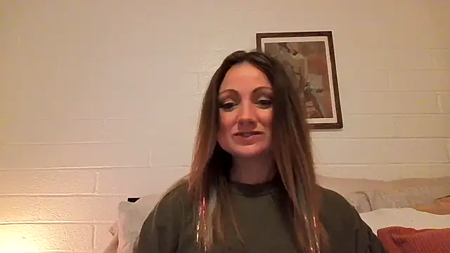 VickiSpectrum online show from May 5, 2026, 4:04 am