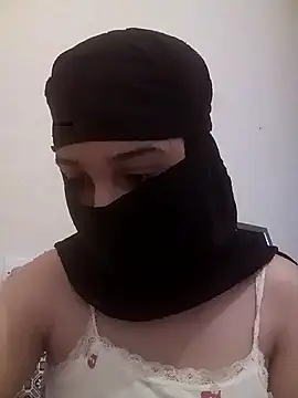 lina ae online show from November 10, 2025, 10:53 am