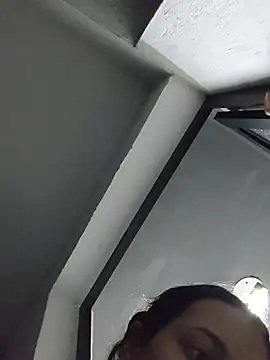 Snapshot of _Bella_Beth_ chatting on November 24, 2025, 12:32 am Bella Beth online show from November 24, 2025, 12:32 am