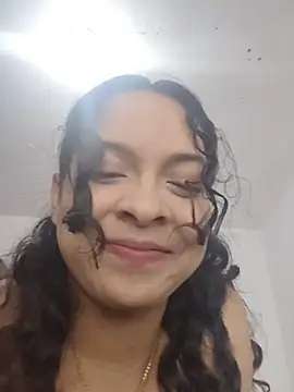 Snapshot of _Bella_Beth_ chatting on November 29, 2025, 12:44 am Bella Beth online show from November 29, 2025, 12:44 am