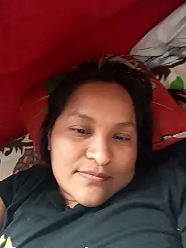 Snapshot of lucia00xx chatting on January 10, 2026, 8:59 pm lucia00xx online show from January 10, 2026, 8:59 pm