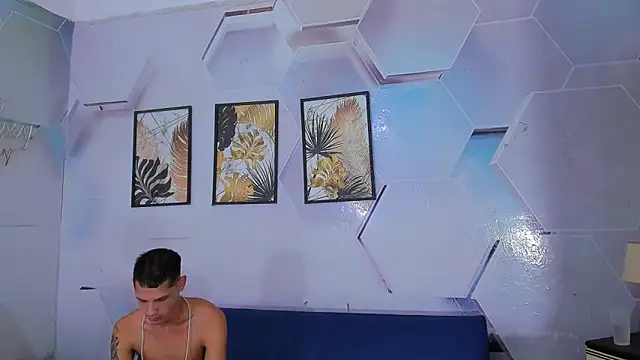 Justin rain online show from November 4, 2025, 6:22 pm