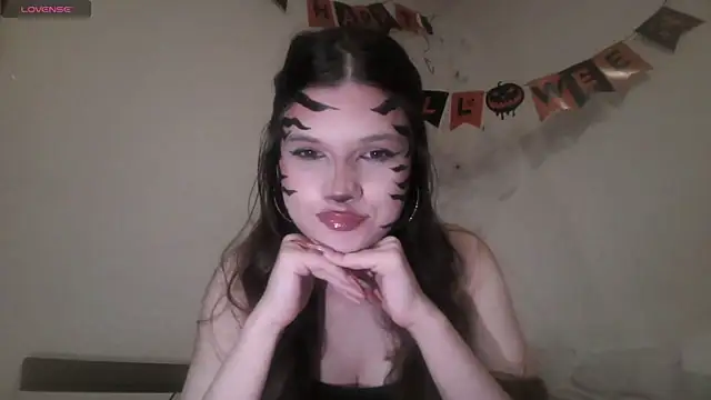 AlmetaBradicich online show from October 31, 2025, 5:15 am