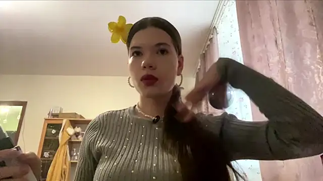 AlmetaBradicich online show from October 8, 2025, 6:48 am