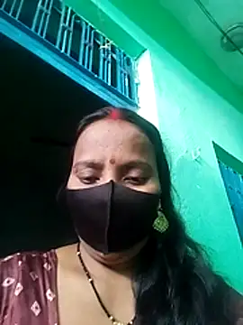 Snapshot of sunita_3 chatting on November 18, 2025, 7:44 am sunita 3 online show from November 18, 2025, 7:44 am