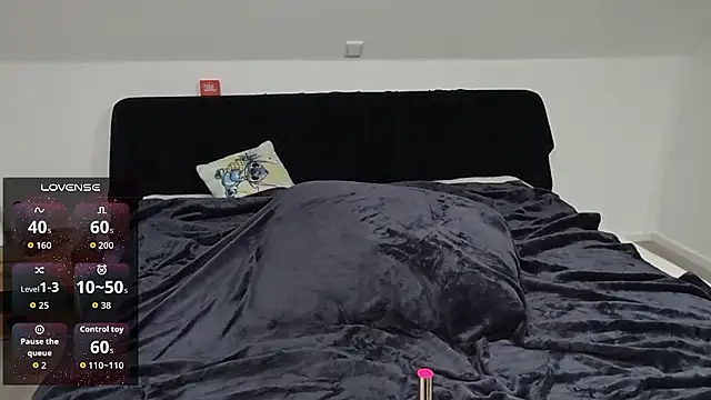 JulX Devot online show from January 6, 2026, 6:34 pm