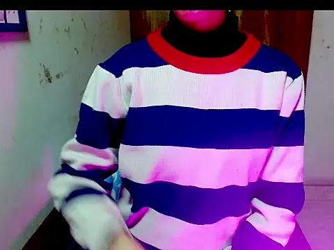 Snapshot of Roiseeee chatting on February 2, 2026, 10:03 am Roiseeee online show from February 2, 2026, 10:03 am