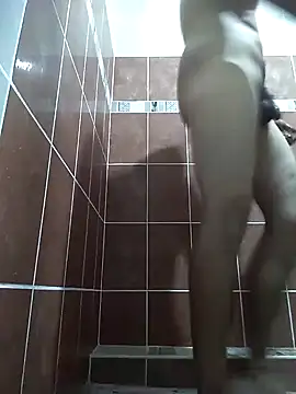 Yasahel33 online show from April 7, 2026, 1:29 am