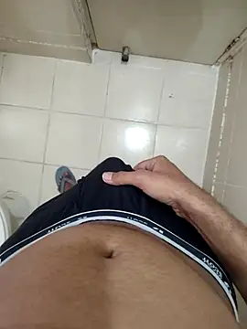 fueyyvvirub online show from February 19, 2026, 7:27 am