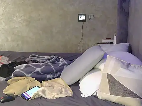 Snapshot of petite_queenx chatting on November 8, 2025, 10:24 pm petite queenx online show from November 8, 2025, 10:24 pm