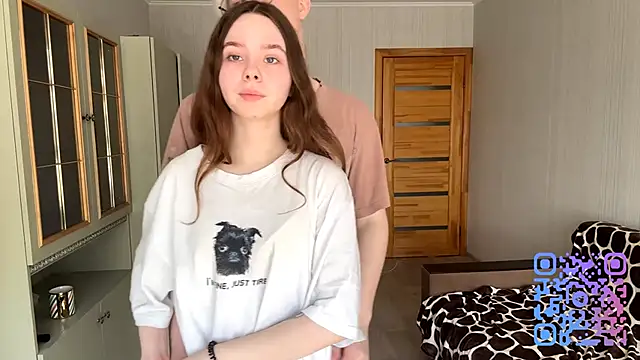 EhtelBiondi online show from April 3, 2026, 8:43 am