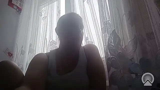 Snapshot of Melorini chatting on February 10, 2026, 4:00 am Melorini online show from February 10, 2026, 4:00 am