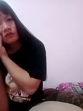 TrangNemo online show from October 6, 2025, 11:49 pm