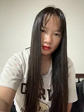 TrangNemo online show from November 9, 2025, 10:25 pm