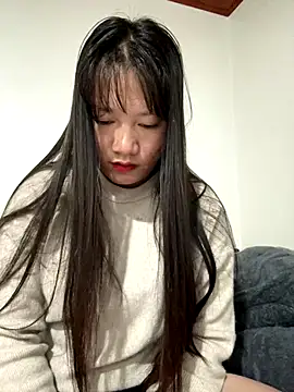 TrangNemo online show from November 13, 2025, 9:51 pm