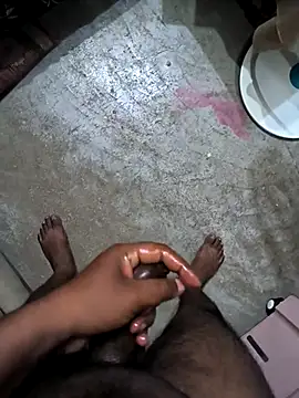 Snapshot of Bull_For_Cuckold_Realmeet chatting on April 26, 2026, 7:16 am Bull For Cuckold Realmeet online show from April 26, 2026, 7:16 am