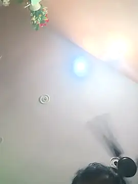 Snapshot of Bull_For_Cuckold_Realmeet chatting on November 4, 2025, 12:14 am Bull For Cuckold Realmeet online show from November 4, 2025, 12:14 am