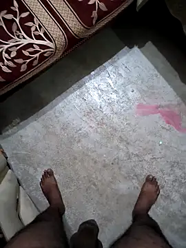 Snapshot of Bull_For_Cuckold_Realmeet chatting on November 4, 2025, 4:00 pm Bull For Cuckold Realmeet online show from November 4, 2025, 4:00 pm