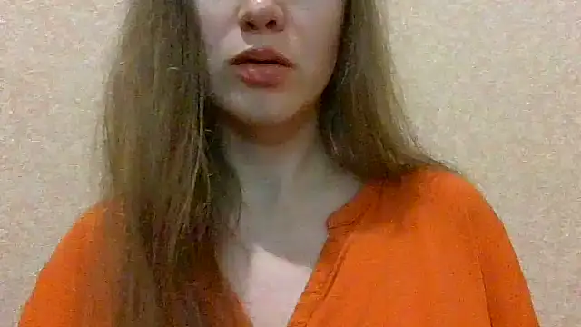 Lynirina online show from February 3, 2026, 1:05 am