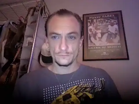 Snapshot of Dubbsssss chatting on July 6, 2026, 7:59 am Dubbsssss online show from July 6, 2026, 7:59 am