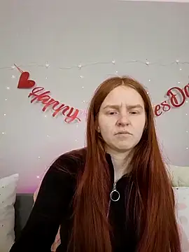 Evarey  online show from February 16, 2026, 5:06 am