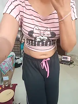 anshika0124 online show from November 11, 2025, 4:51 am