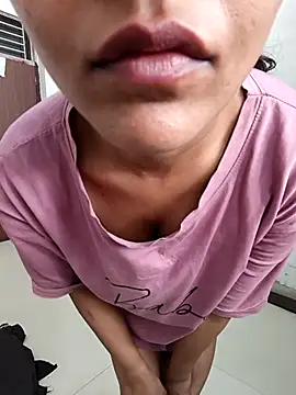 anshika0124 online show from December 2, 2025, 7:54 am