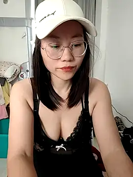 nini10052025 online show from December 23, 2025, 2:55 am