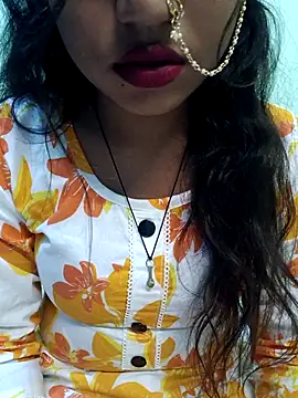 Riya-hot3 online show from October 6, 2025, 2:07 pm