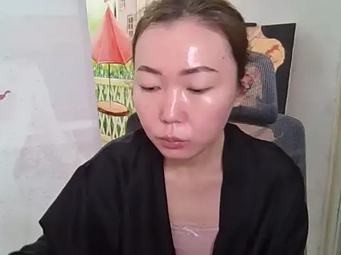 Snapshot of Ysolena chatting on February 22, 2026, 12:24 am Ysolena online show from February 22, 2026, 12:24 am