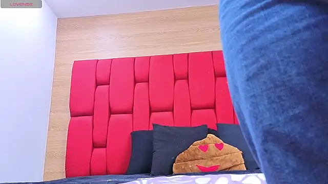 Snapshot of Abby-horny chatting on October 15, 2025, 9:01 pm Abby-horny online show from October 15, 2025, 9:01 pm