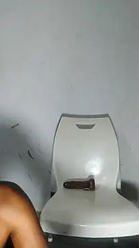 GlobeTrottieHottie1 online show from October 12, 2025, 2:13 am