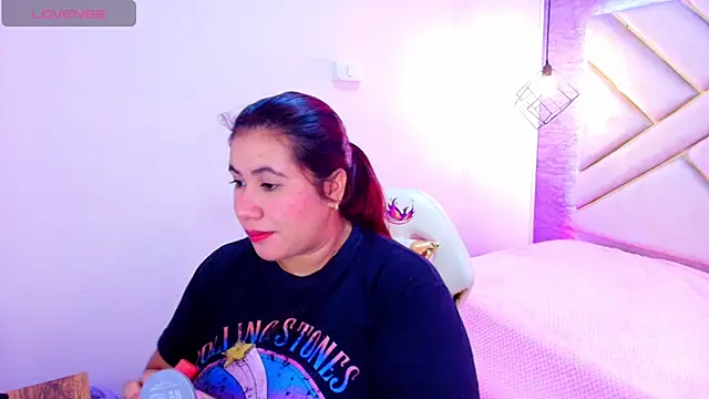 Snapshot of Addyy_02 chatting on October 14, 2025, 11:44 am Addyy 02 online show from October 14, 2025, 11:44 am