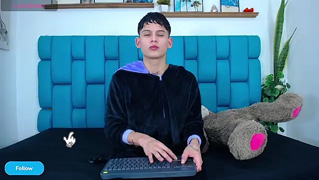 Brian hot online show from April 22, 2026, 6:36 pm