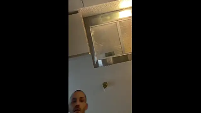 MolleDolle online show from April 16, 2026, 5:47 pm