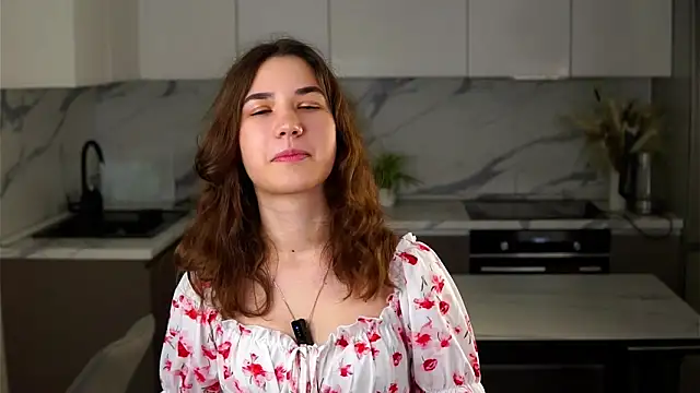 AmmieGerber online show from October 10, 2025, 2:12 am