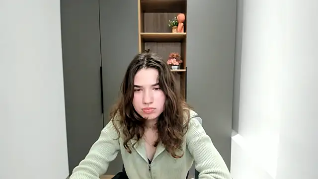 AmmieGerber online show from October 7, 2025, 5:08 am