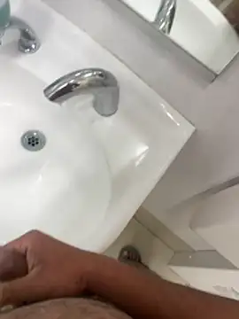 Snapshot of dilscar chatting on November 21, 2025, 7:18 am dilscar online show from November 21, 2025, 7:18 am