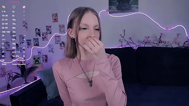 Snapshot of Golden_dawn chatting on November 14, 2025, 7:23 am Golden dawn online show from November 14, 2025, 7:23 am