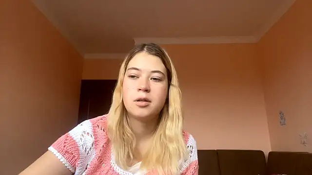 Snapshot of SweetyLolys chatting on October 25, 2025, 12:04 pm SweetyLolys online show from October 25, 2025, 12:04 pm